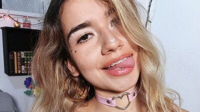 MiaBellerose webcam show