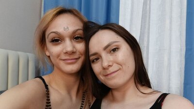 SilviaAndDarel webcam show